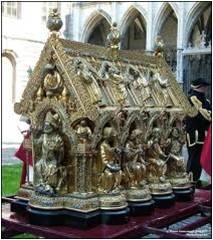 moyen-age-sculpture-chasse st eleuthere tournai