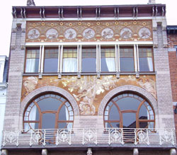 architecture-art-nouveau-hankar-Hotel Ciamberlani Sgraffite 2007
