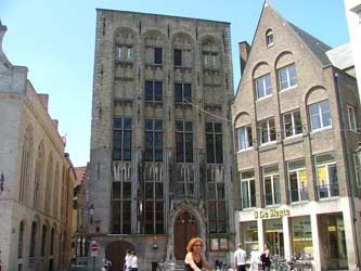 5.ducs-bourgogne-centre-historique-bruges-maison-van-der-beurs