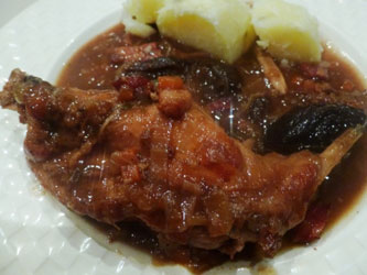plats-typiques-lapin-gueuze-pruneaux